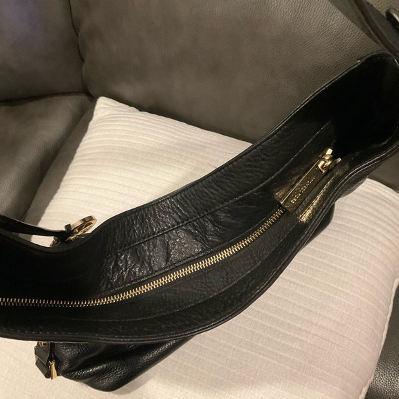 Michael Kors Black Leather Bedford Belted Shoulder Hobo Bag - Picture 9 of 14